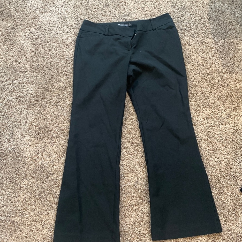 New York and Company size 10p black pant